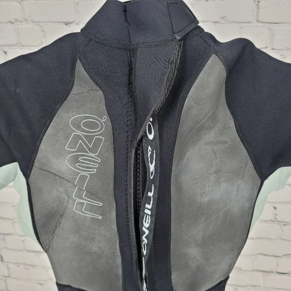 O'Neill Black & Grey Elite 2/1 MM Zipped Shorty Dive Wetsuit Youth Kids Size 8